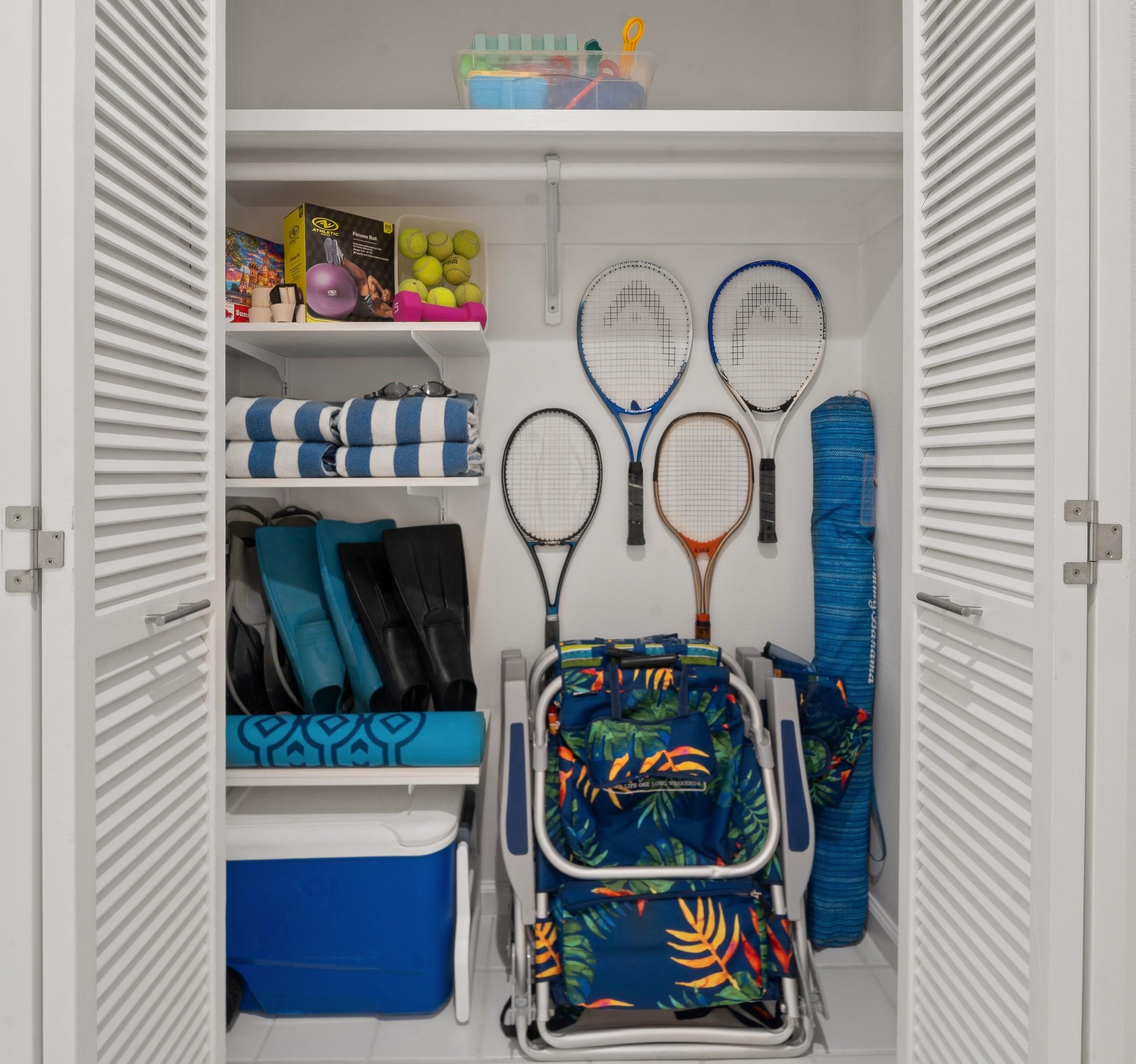 2777 South Kihei Road, Unit K102 Kihei, HI 96753 - Photo 6 of 41 a picture of a bench in a kitchen