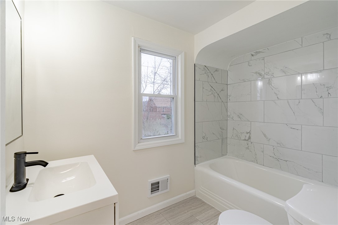 3657 Berkeley Road Cleveland Heights, OH 44118 - Photo 19 of 30