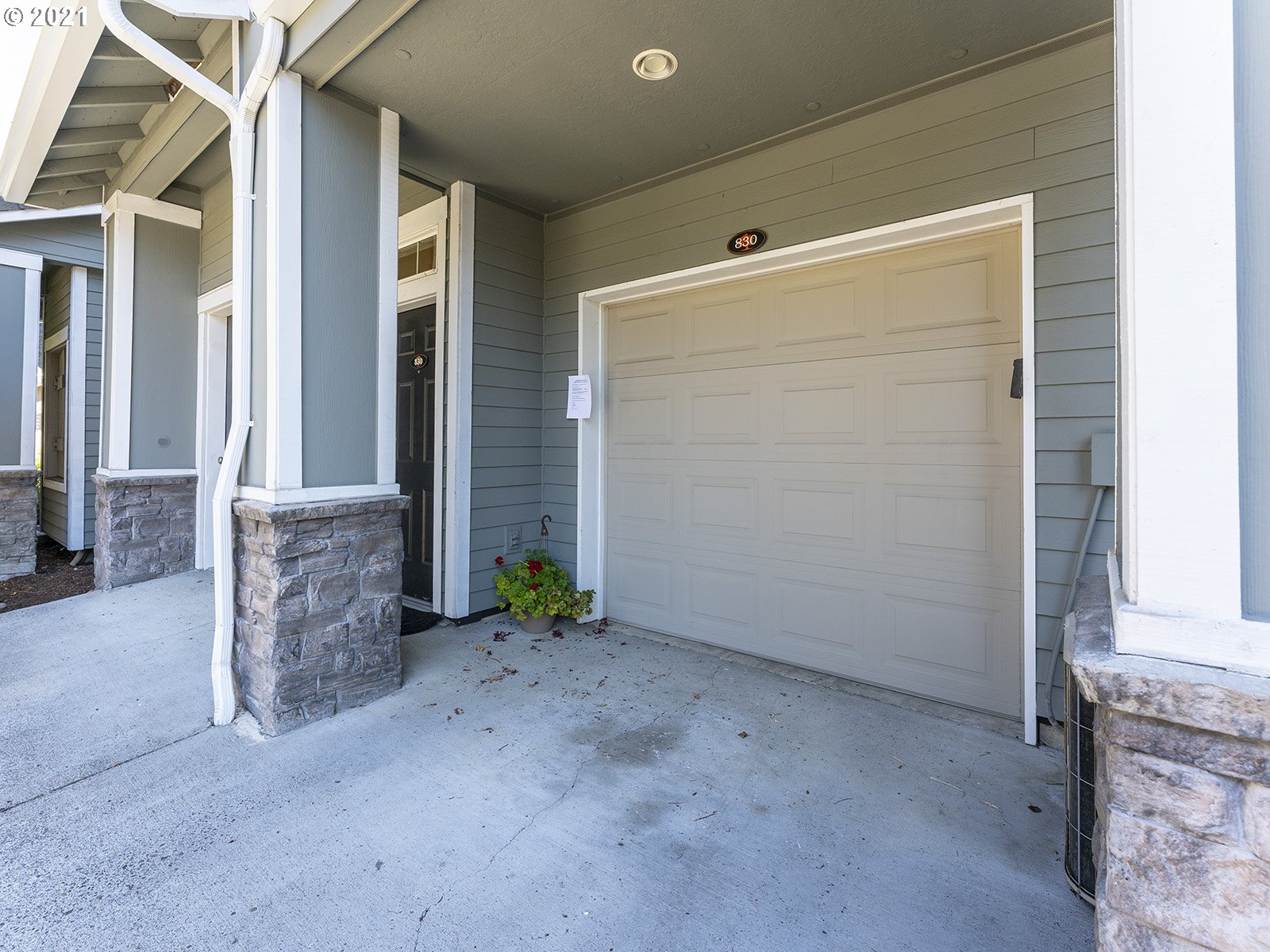 830 Springtree Lane West Linn, OR 97068 - Photo 2 of 25