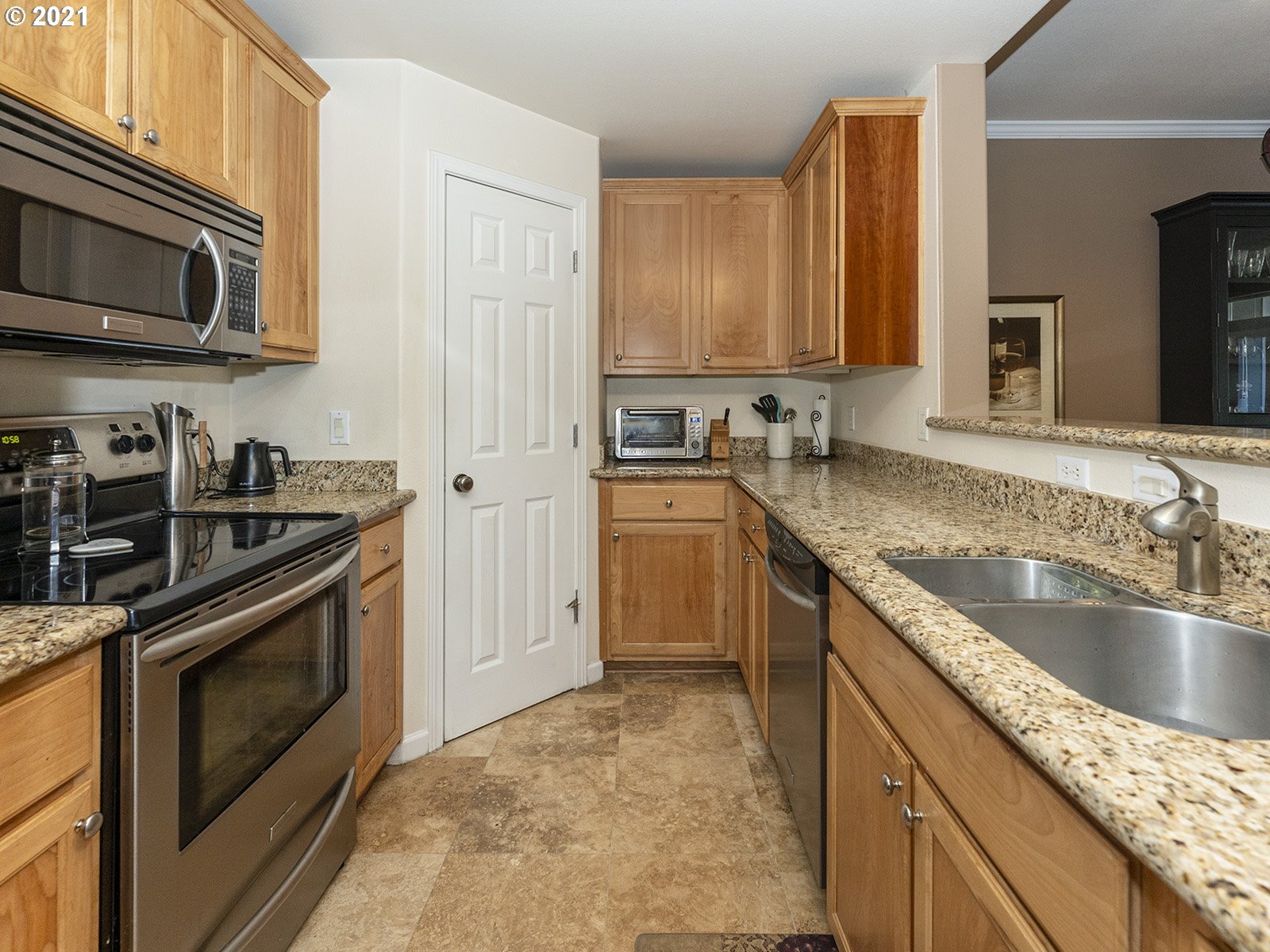 830 Springtree Lane West Linn, OR 97068 - Photo 11 of 25