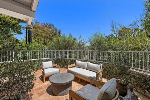 $2,625,000 | 362 Vista Madera, Newport Beach, CA 92660