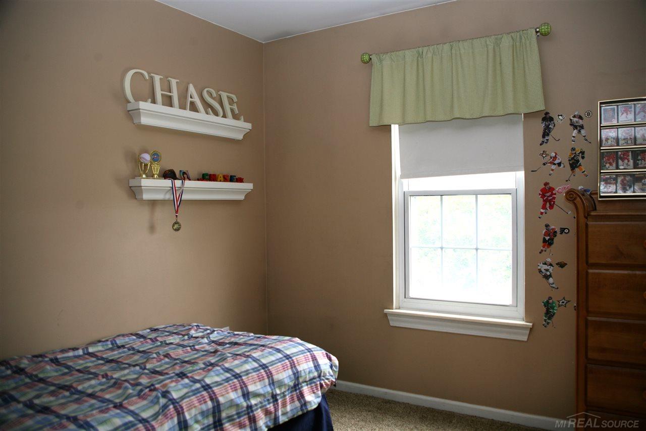 957 Hadley Road Rochester Hills, MI 48307 - Photo 11 of 23