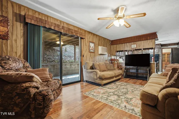 $215,000 | 10388 Helen Henderson Highway, Honaker, VA 24260