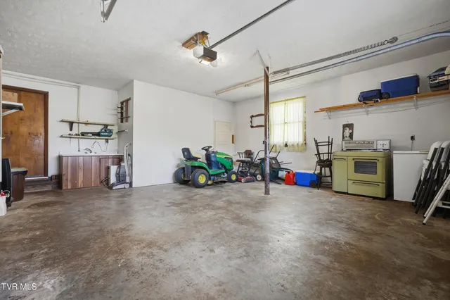 $239,985 | 10388 Helen Henderson Highway, Honaker, VA 24260