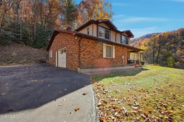 $215,000 | 10388 Helen Henderson Highway, Honaker, VA 24260