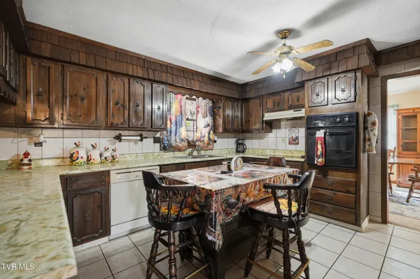 $215,000 | 10388 Helen Henderson Highway, Honaker, VA 24260