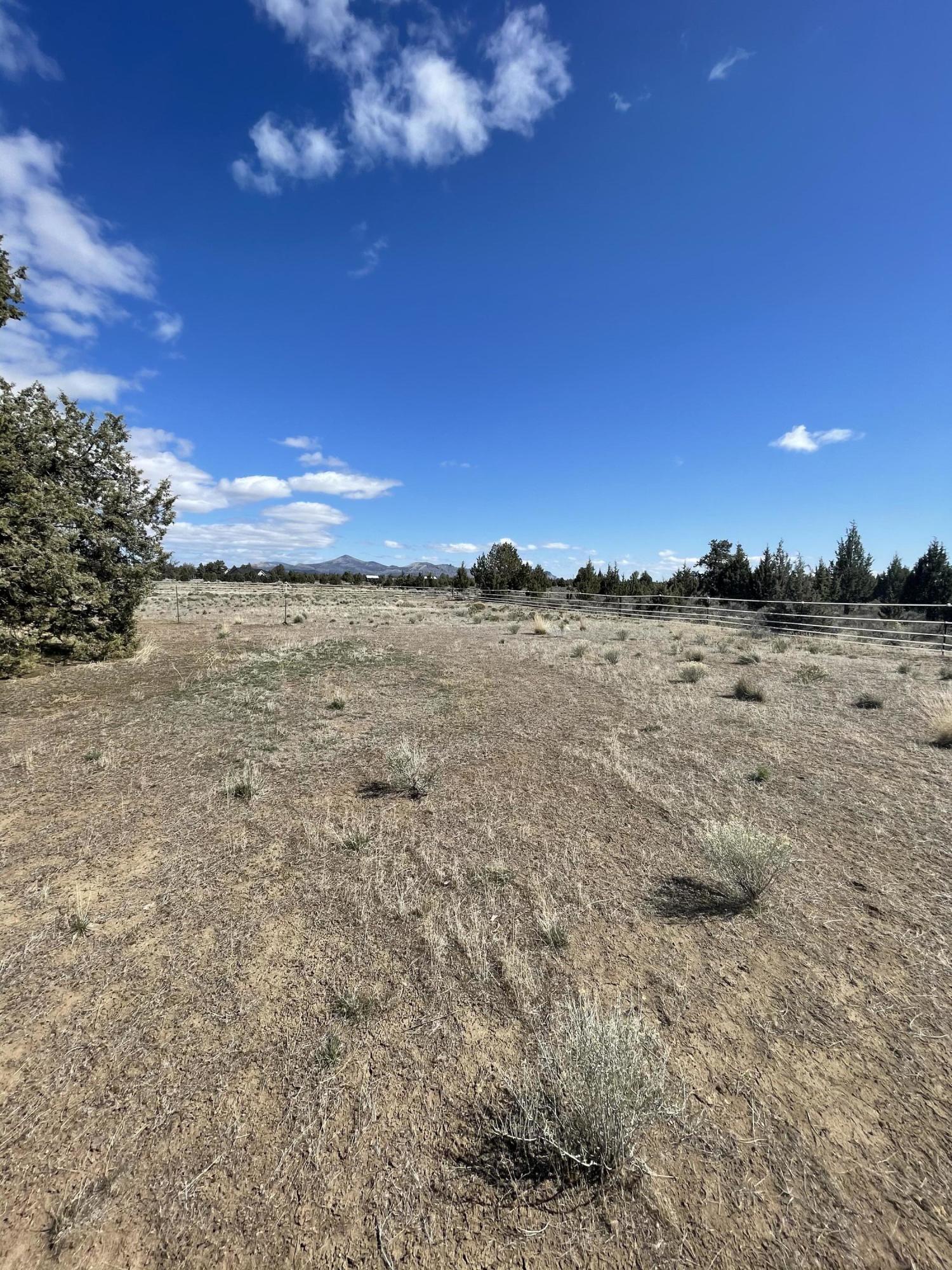 14638 Southwest Chickadee Road Terrebonne, OR 97760 - Photo 45 of 48 5B0FD088-3260-42DD-BFFE-B073C7E1F0CD
