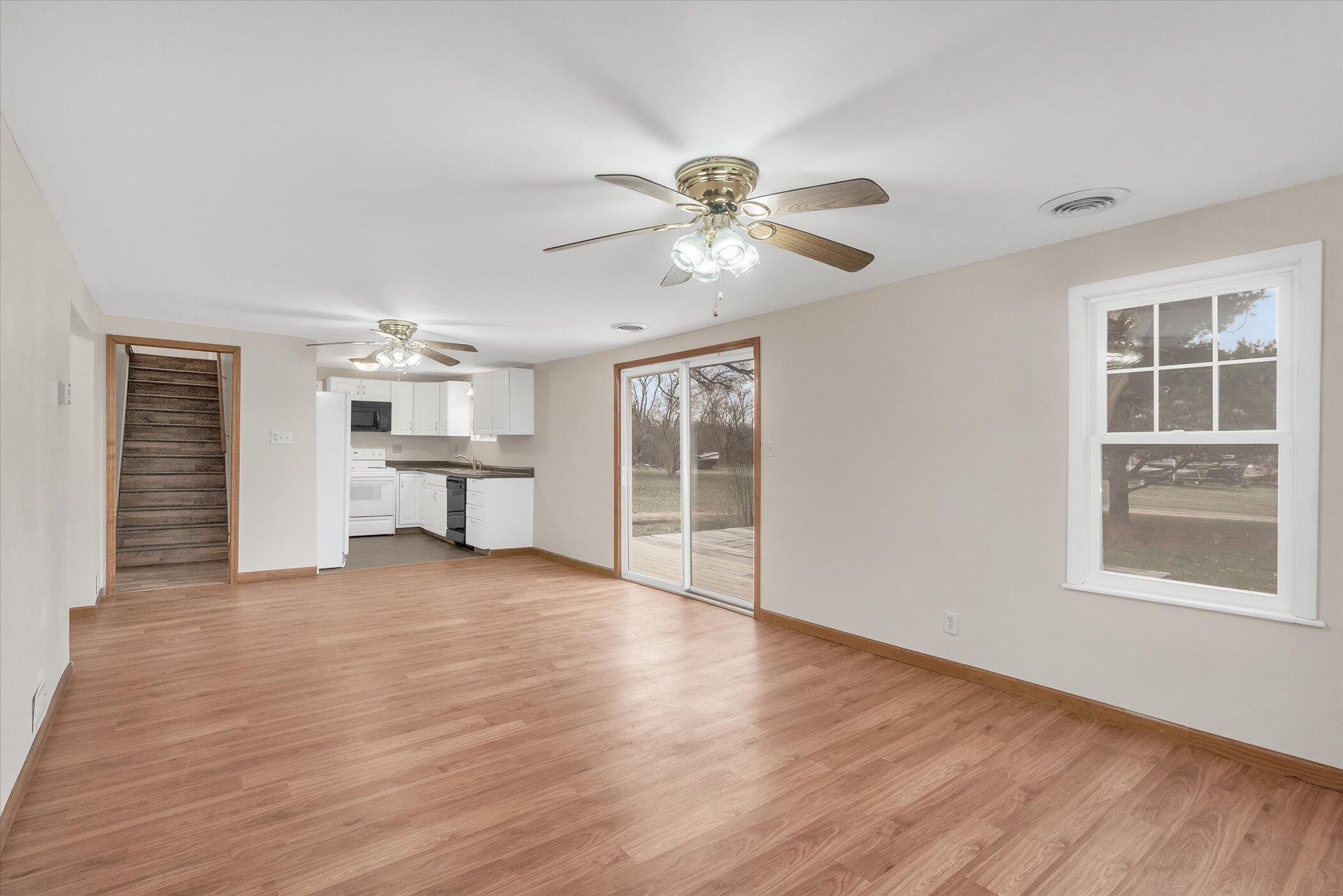 2991 South Meridian Road Jackson, MI 49203 - Photo 16 of 35 16-2991-S-Meridian-Rd-WindowStill-Real-E