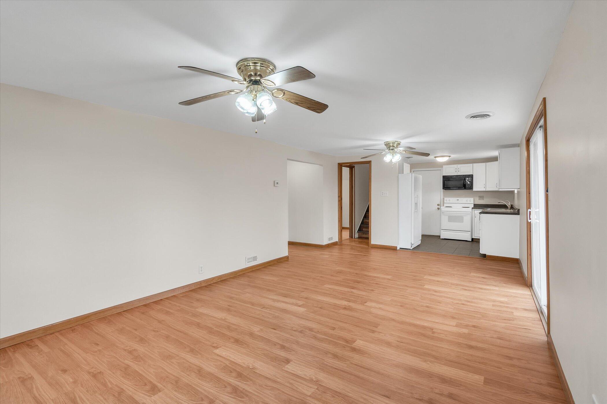2991 South Meridian Road Jackson, MI 49203 - Photo 17 of 35 17-2991-S-Meridian-Rd-WindowStill-Real-E