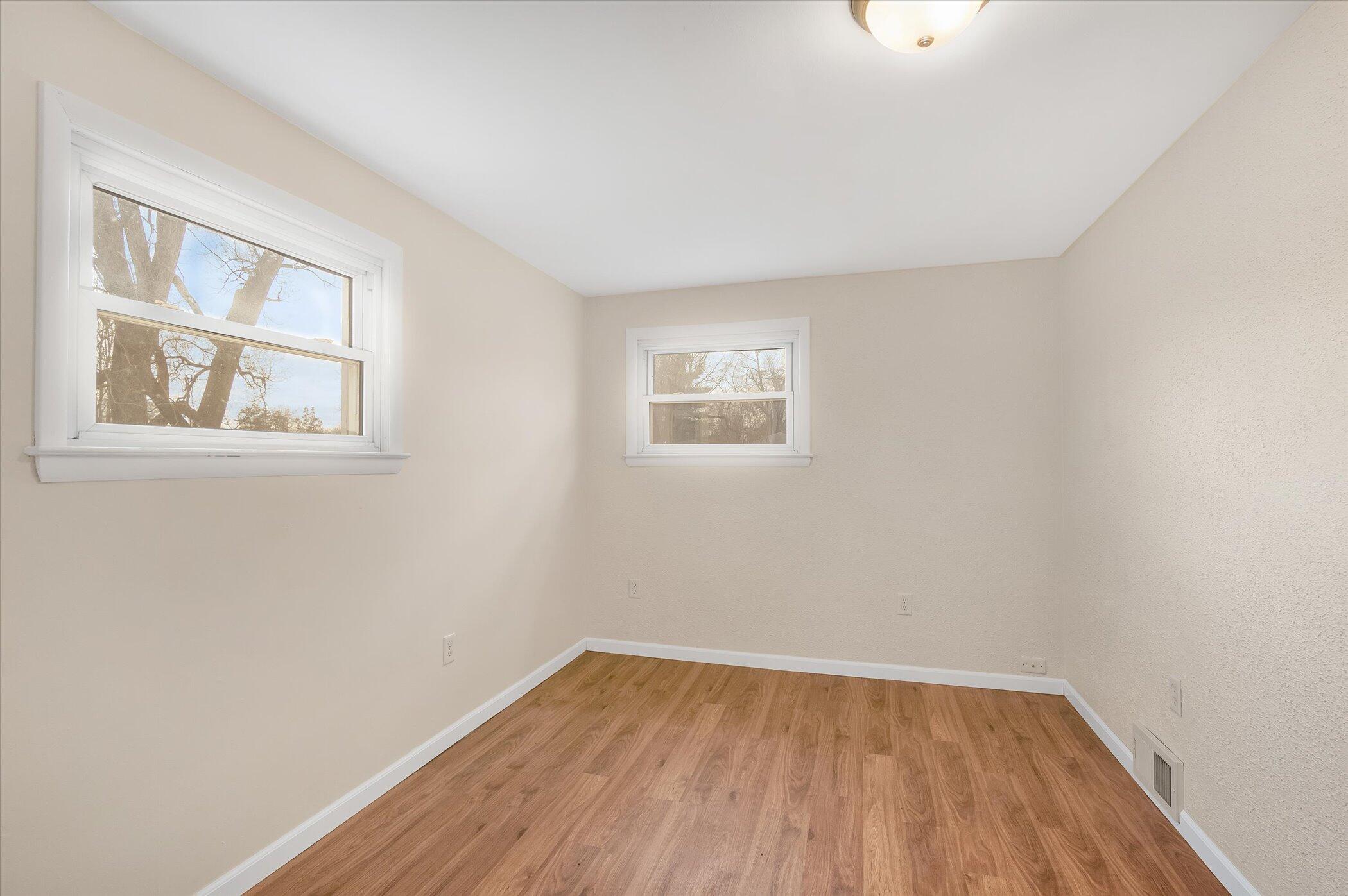 2991 South Meridian Road Jackson, MI 49203 - Photo 32 of 35 32-2991-S-Meridian-Rd-WindowStill-Real-E