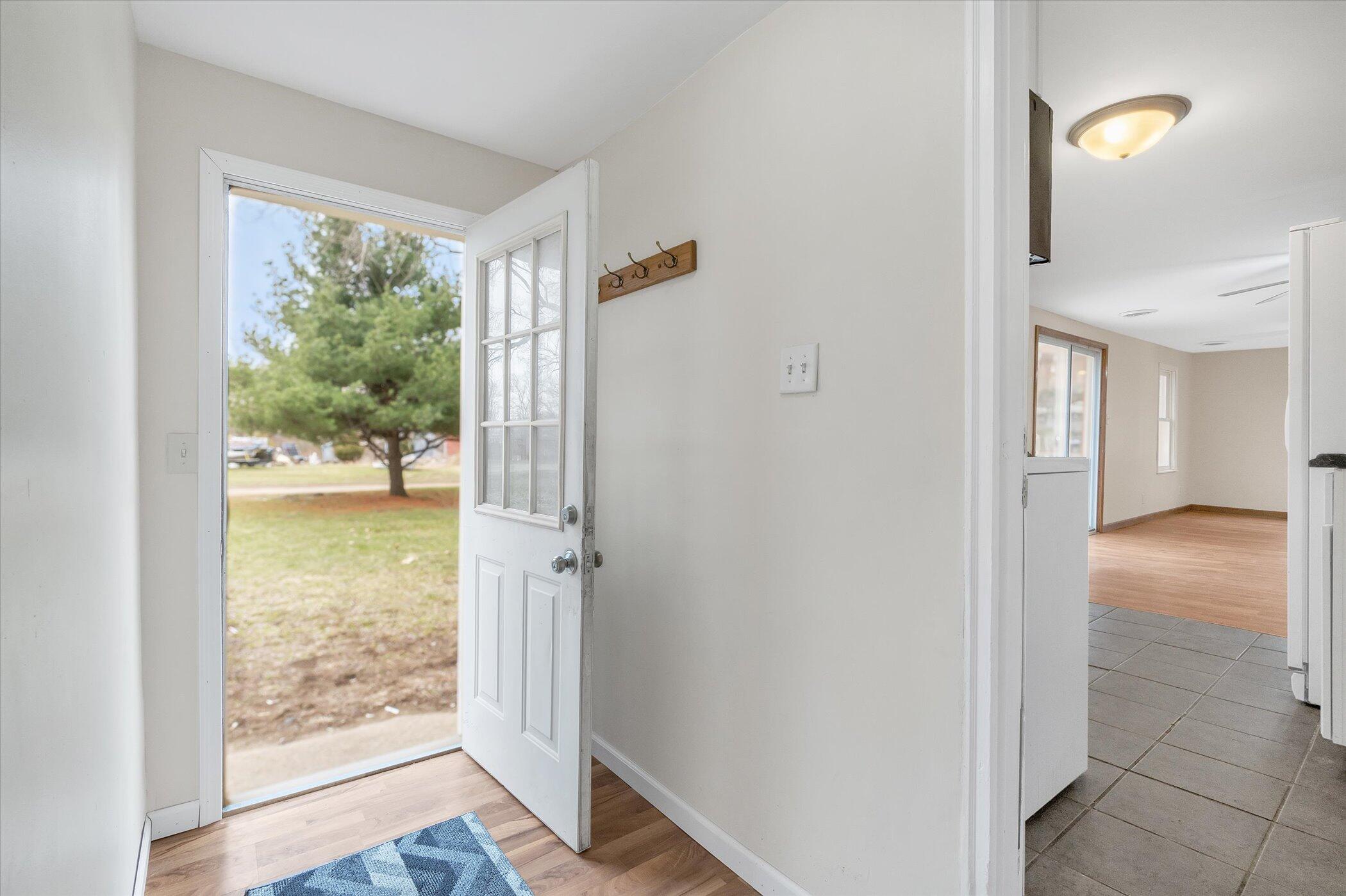 2991 South Meridian Road Jackson, MI 49203 - Photo 7 of 35 07-2991-S-Meridian-Rd-WindowStill-Real-E