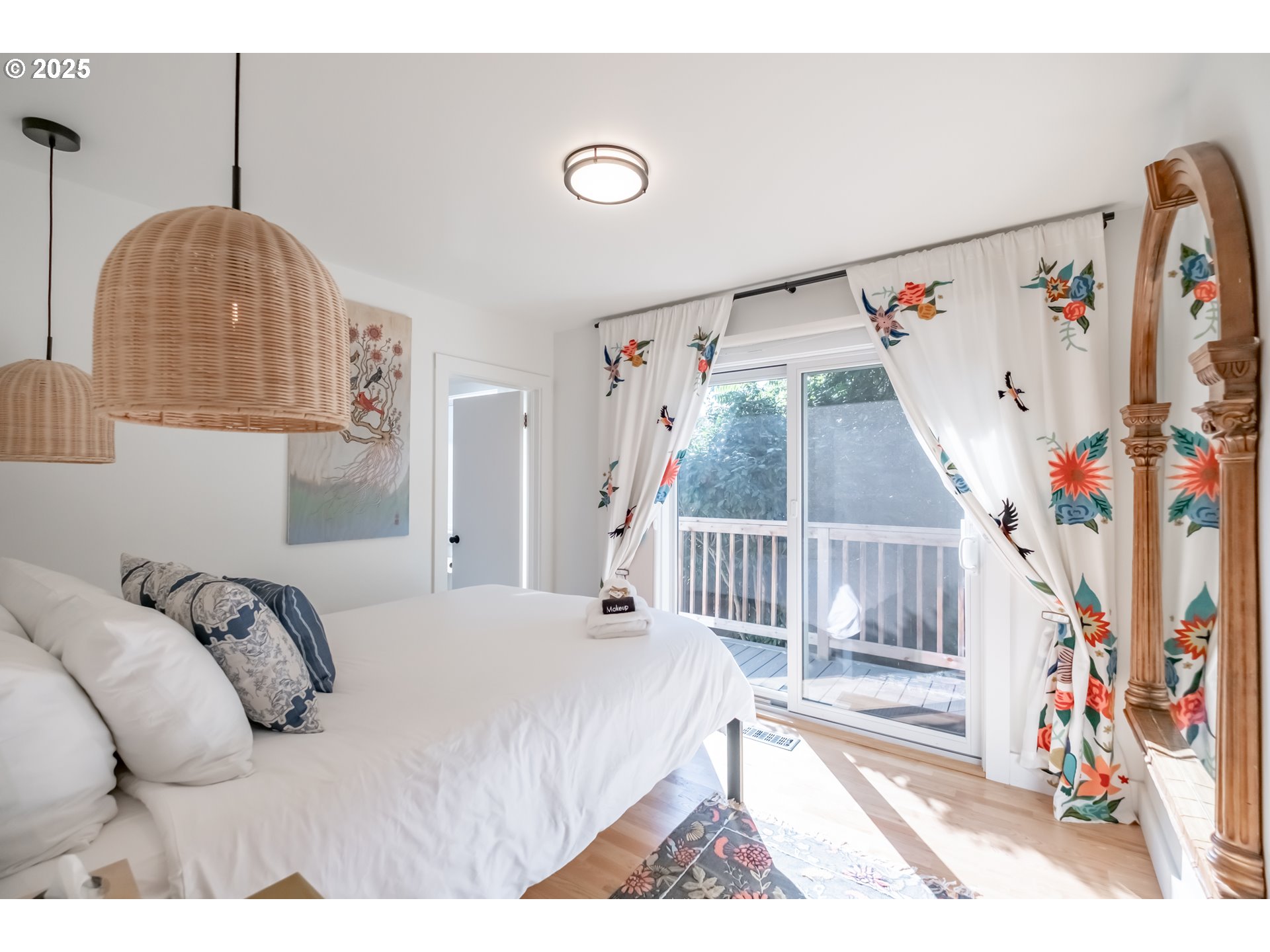 206 East 5th Street Newberg, OR 97132 - Photo 21 of 48 a bedroom with furniture and a large window