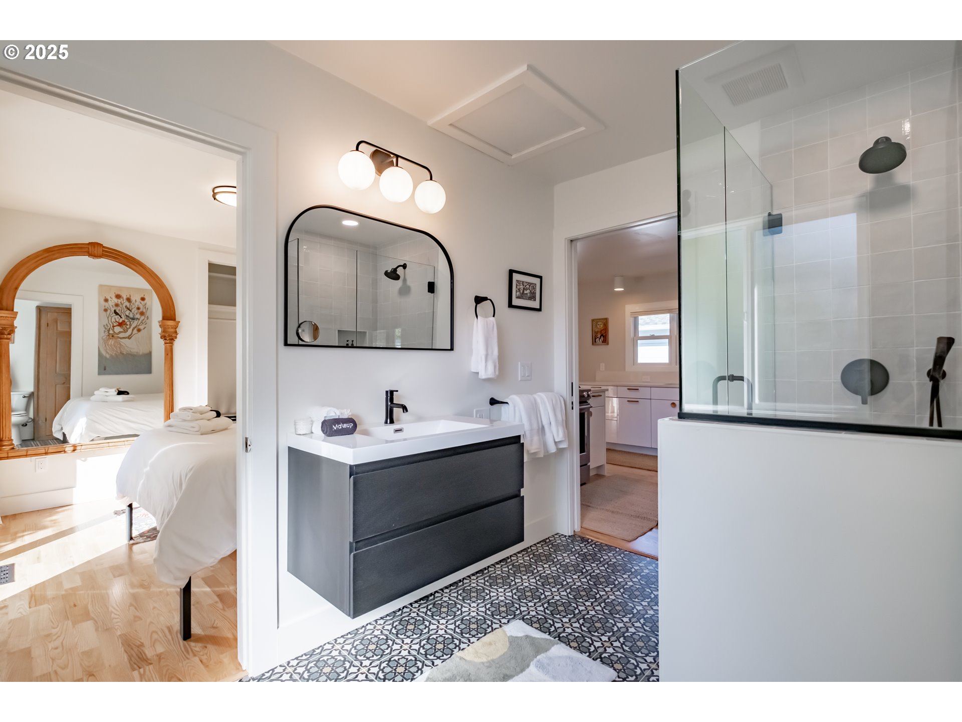 206 East 5th Street Newberg, OR 97132 - Photo 28 of 48 a en suite bathroom with a double vanity sink and mirror