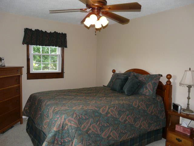 1890 West Rauch Temperance, MI 48182 - Photo 18 of 20 MBR w/Walk-in closet