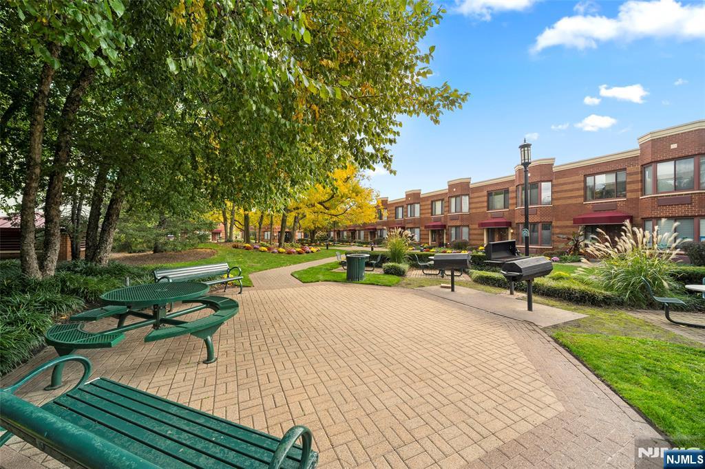 100 Old Palisade Road, Unit 801 Fort Lee, NJ 07024 - Photo 17 of 19