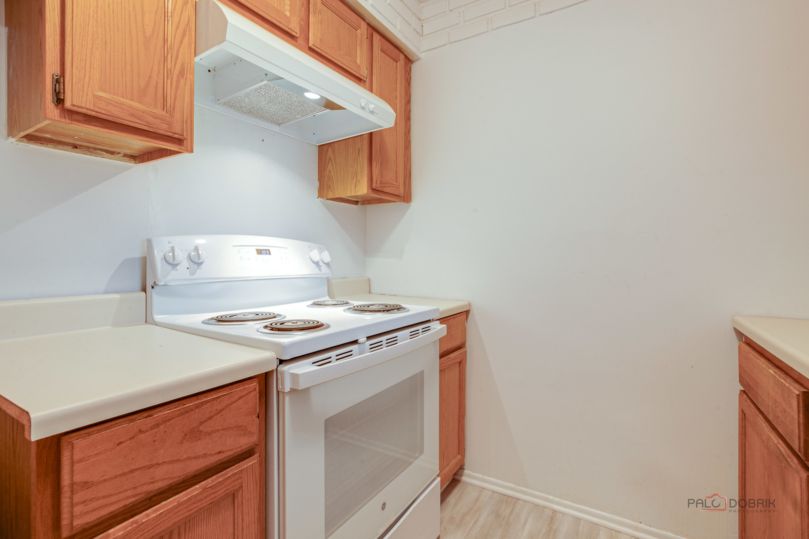 625 West Huntington Commons Road, Unit 208 Mount Prospect, IL 60056 - Photo 6 of 22