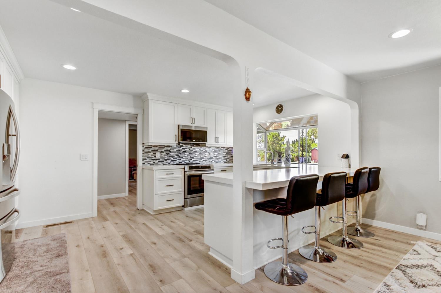 9529 Sheldon Road Elk Grove, CA 95624 - Photo 11 of 68