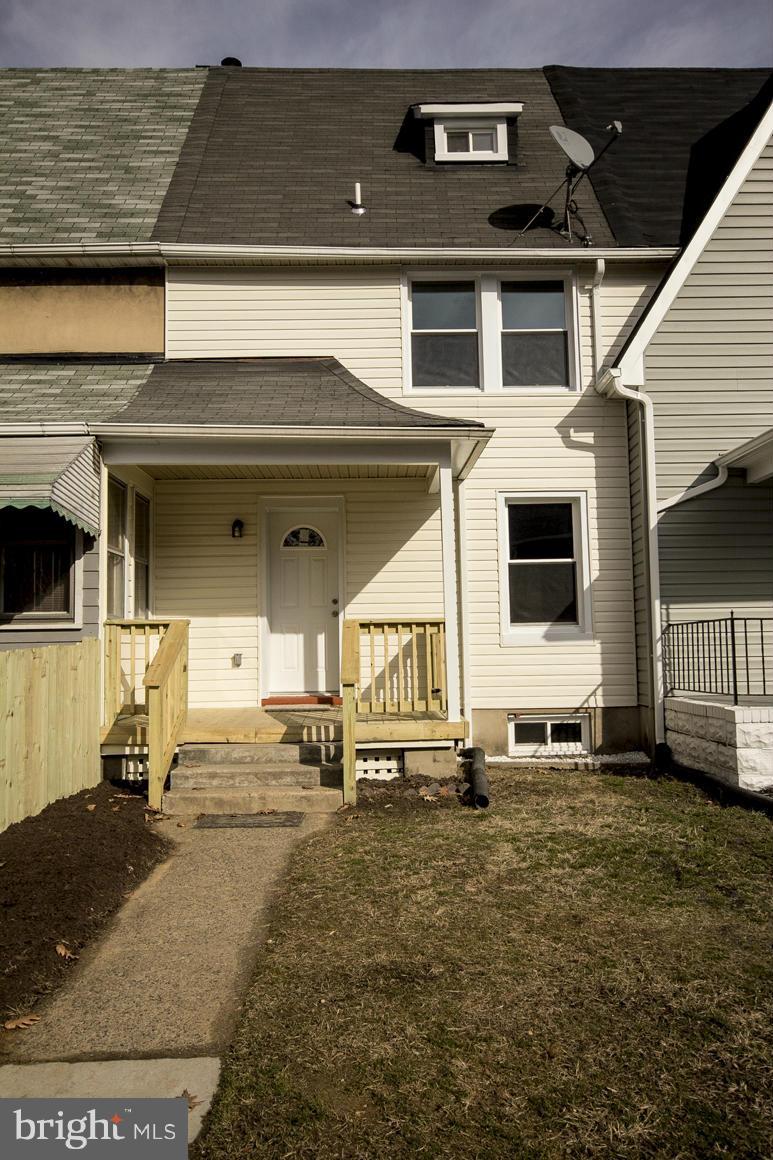 33 Eastship Road Baltimore, MD 21222 - Photo 20 of 23 a view of a back yard of the house