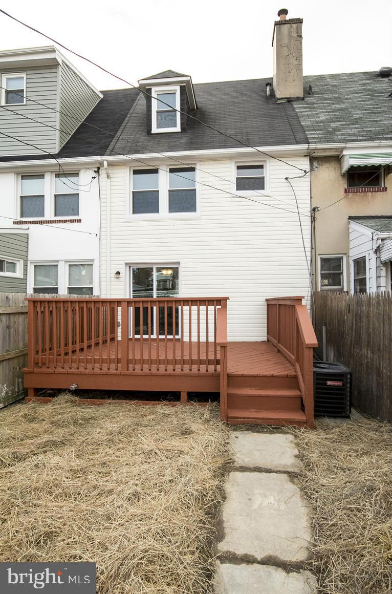 33 Eastship Road Baltimore, MD 21222 - Photo 21 of 23 a view of a house with backyard and sitting area