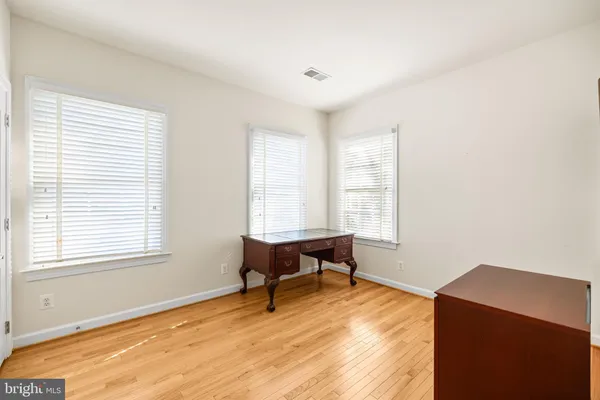 $990,990 | 47772 Scotsborough Square, Sterling, VA 20165