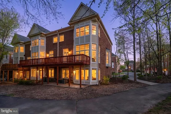 $990,990 | 47772 Scotsborough Square, Sterling, VA 20165