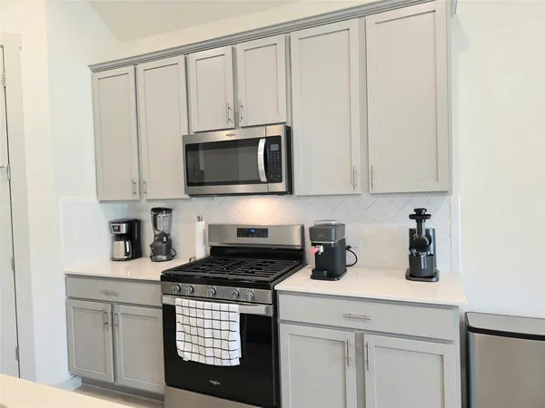 $2,300 | 2041 Rosin Jaw Walk, Leander, TX 78641