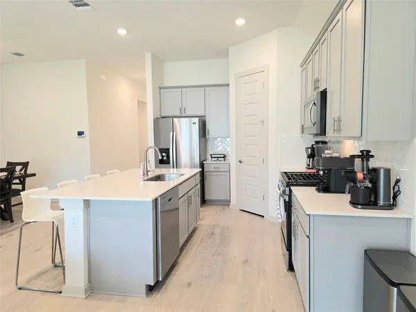 $2,300 | 2041 Rosin Jaw Walk, Leander, TX 78641