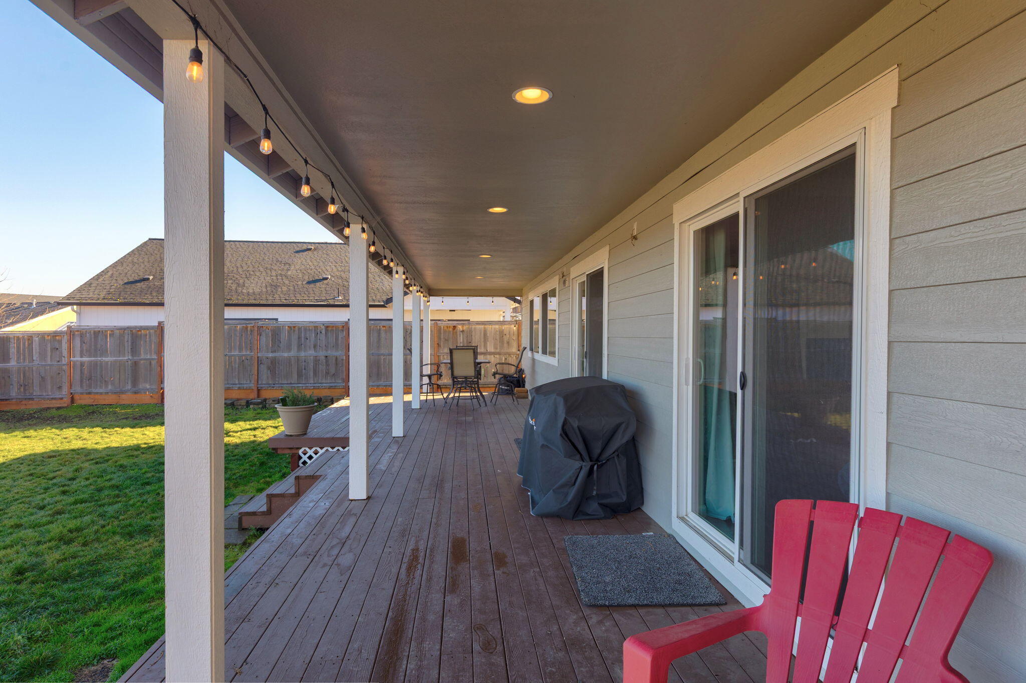 110 Linton Way Eagle Point, OR 97524 - Photo 30 of 41 a balcony with furniture and wooden floor