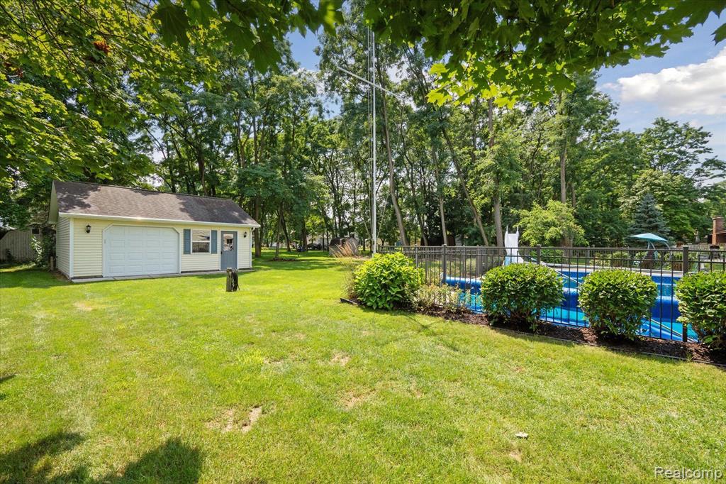 6182 Oak Valley Road Brighton, MI 48116 - Photo 56 of 69 Gallery Image 56