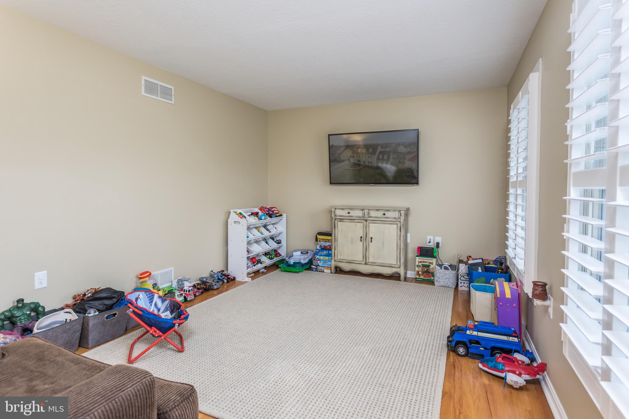 299 Huntersridge Road Winchester, VA 22602 - Photo 16 of 55 Formal Living Room