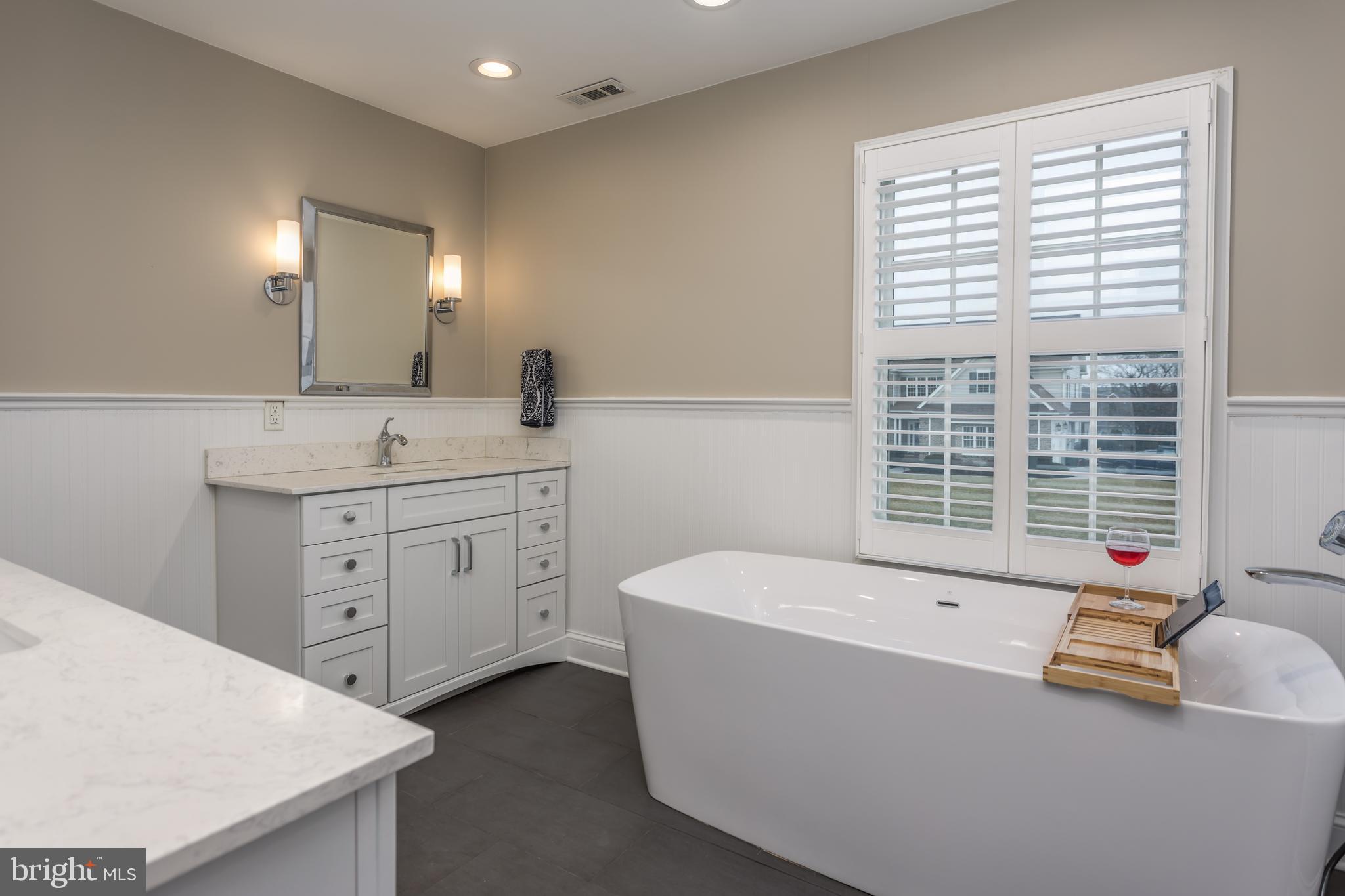 299 Huntersridge Road Winchester, VA 22602 - Photo 22 of 55 Primary Bathroom w/ Soaking Tub