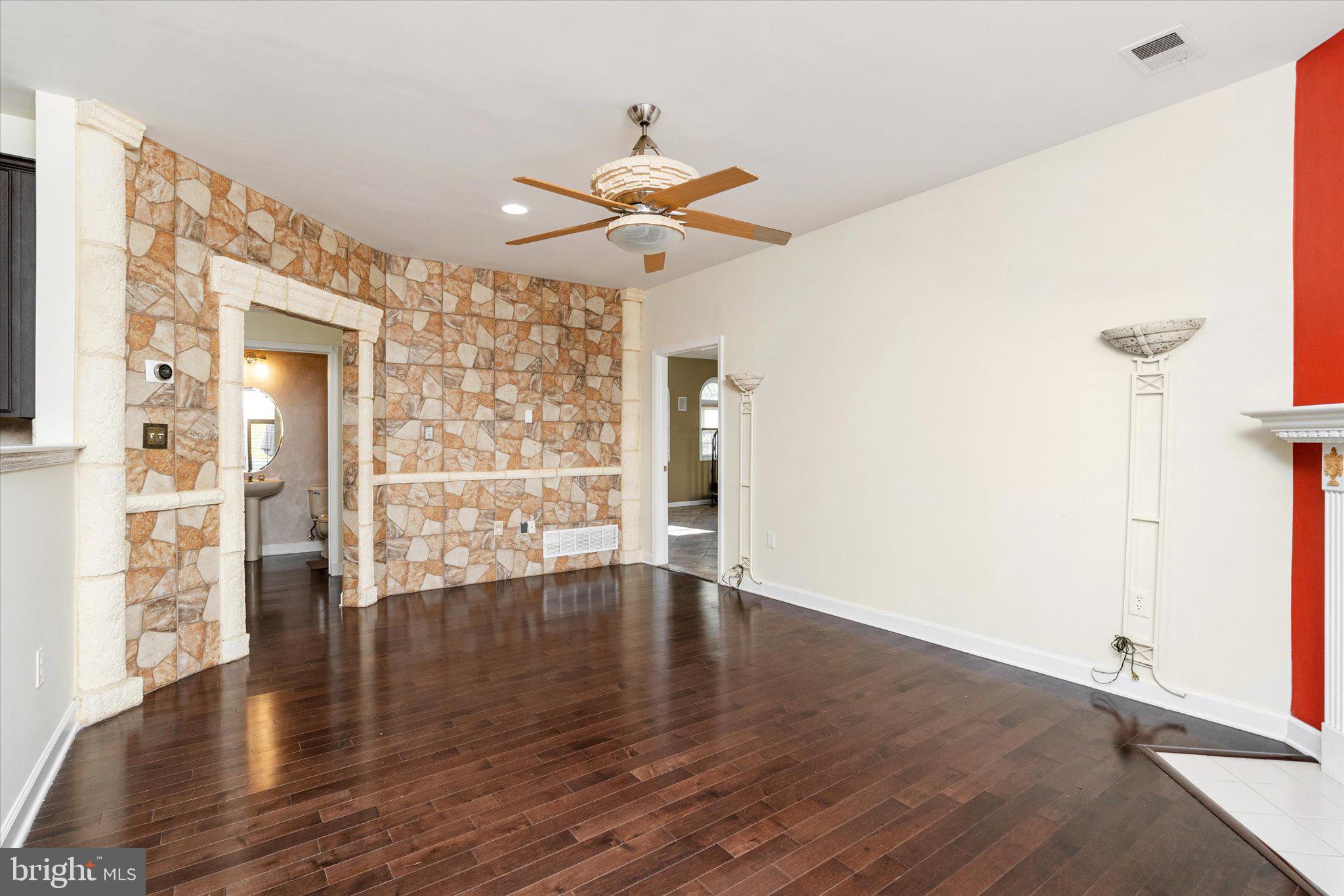 44 Sandstone Road Hightstown, NJ 08520 - Photo 8 of 29