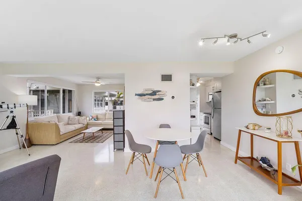 $2,500 | 1221 Hillsboro Mile, Unit 43B, Hillsboro Beach, FL 33064