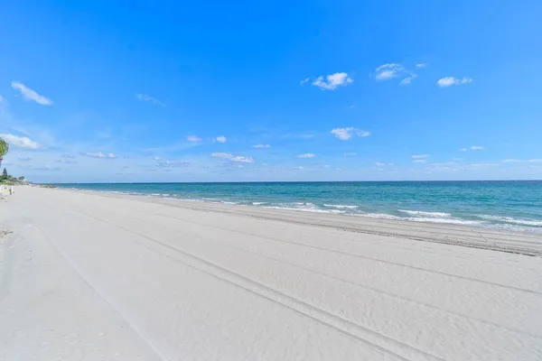 $2,500 | 1221 Hillsboro Mile, Unit 43B, Hillsboro Beach, FL 33064