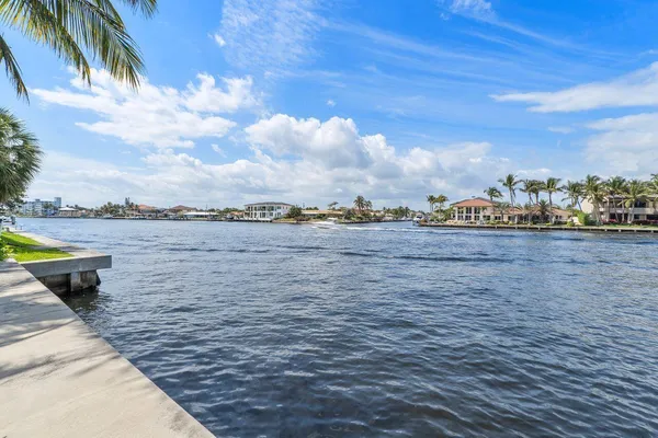 $2,500 | 1221 Hillsboro Mile, Unit 43B, Hillsboro Beach, FL 33064
