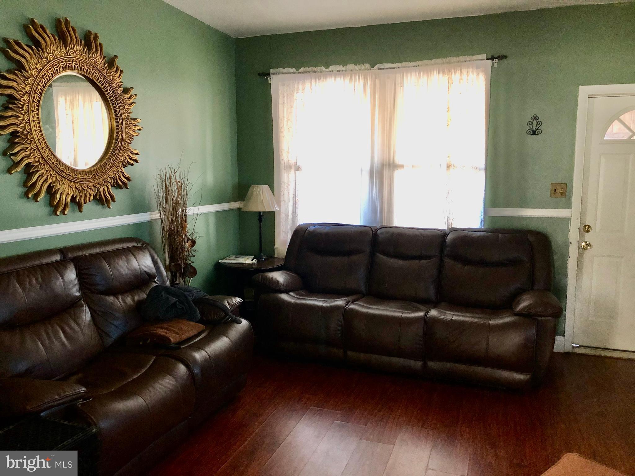 506 Ridgeway Street Gloucester City, NJ 08030 - Photo 3 of 23 Living Room