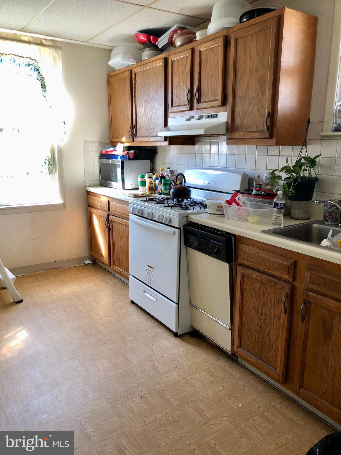 506 Ridgeway Street Gloucester City, NJ 08030 - Photo 7 of 23 Kitchen