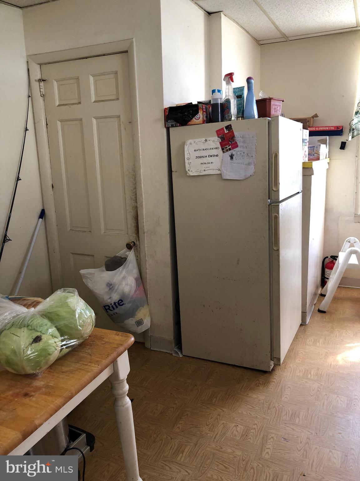 506 Ridgeway Street Gloucester City, NJ 08030 - Photo 8 of 23 Kitchen