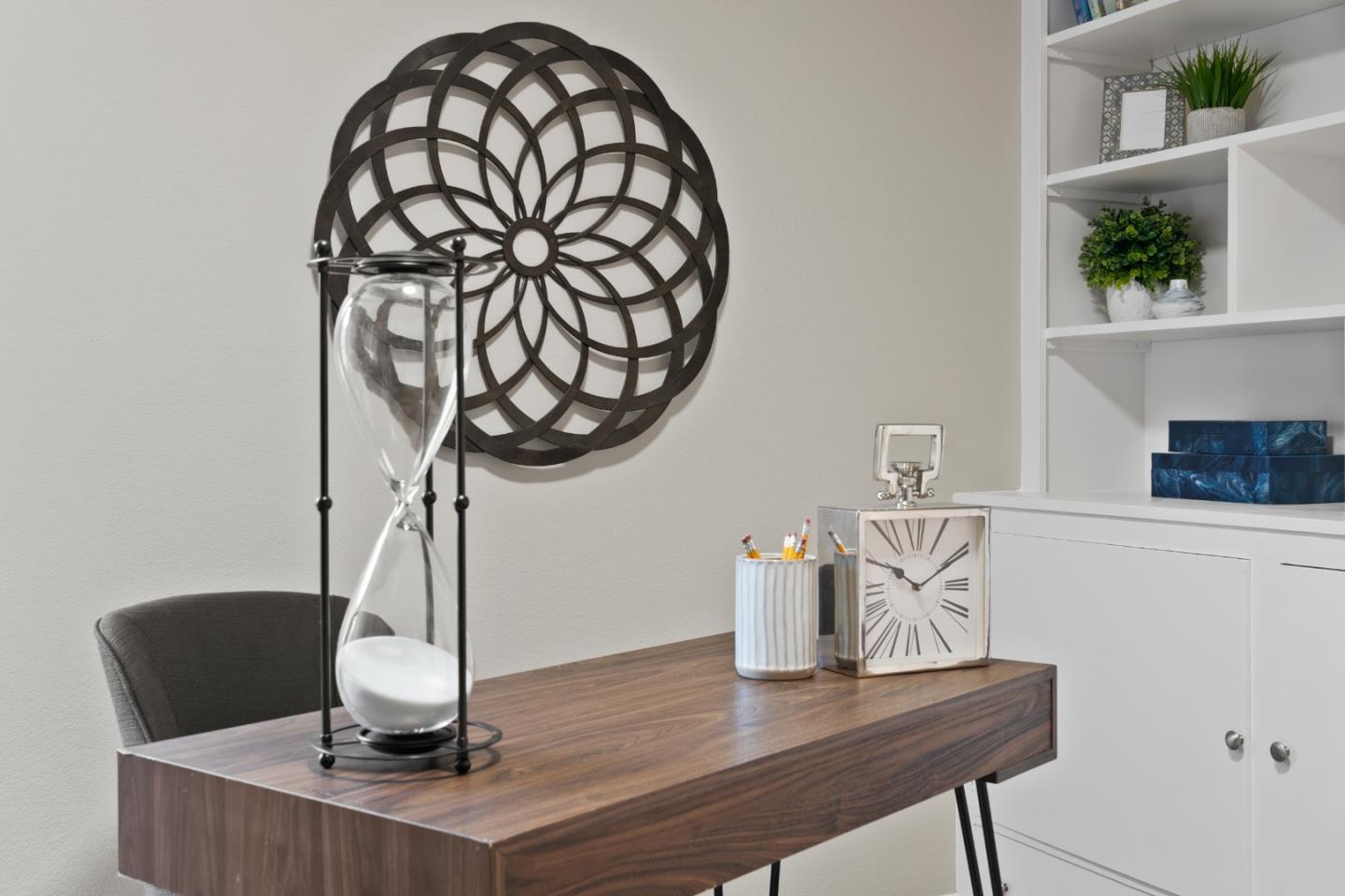 762 Armanini Avenue Santa Clara, CA 95050 - Photo 20 of 43 a vase of flowers sitting on a table