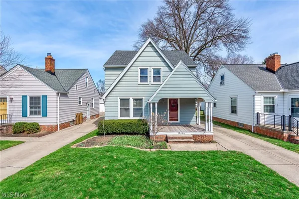 $2,500 | 19464 Shoreland Avenue, Rocky River, OH 44116