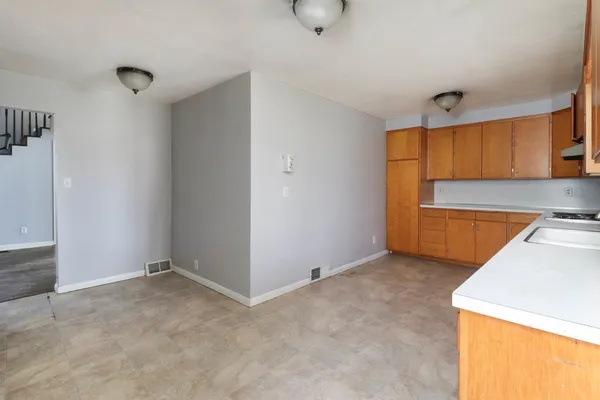 $119,900 | 701 East Buchanan Street, Bloomington, IL 61701