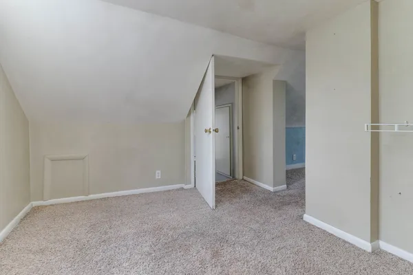 $119,900 | 701 East Buchanan Street, Bloomington, IL 61701