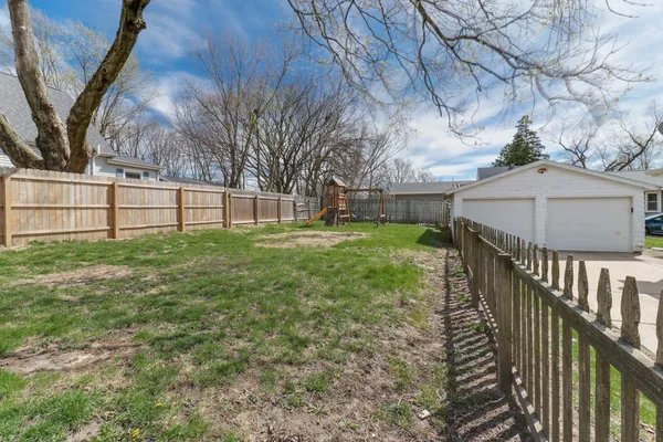 $119,900 | 701 East Buchanan Street, Bloomington, IL 61701