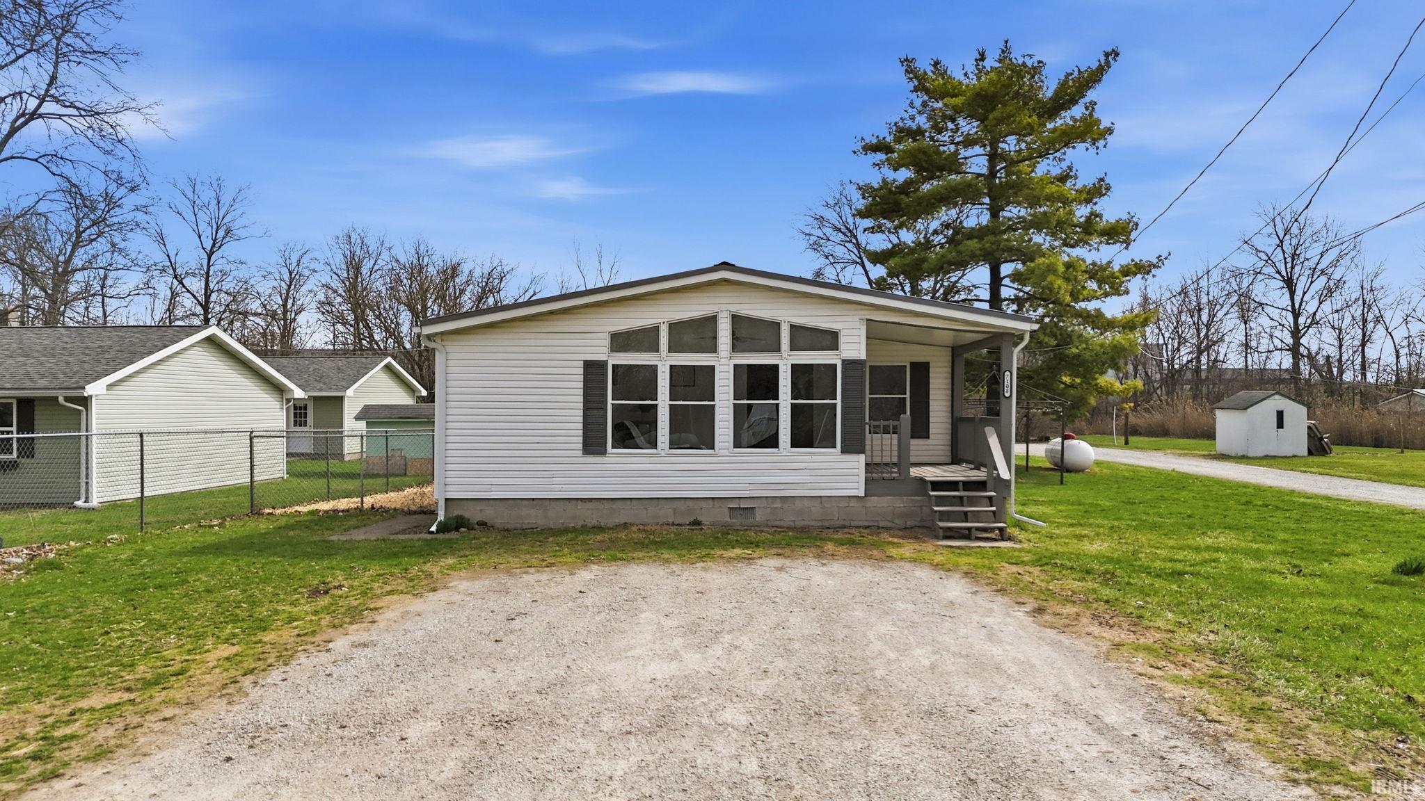 7108 Wadington Road Fort Wayne, IN 46818 - Photo 2 of 36