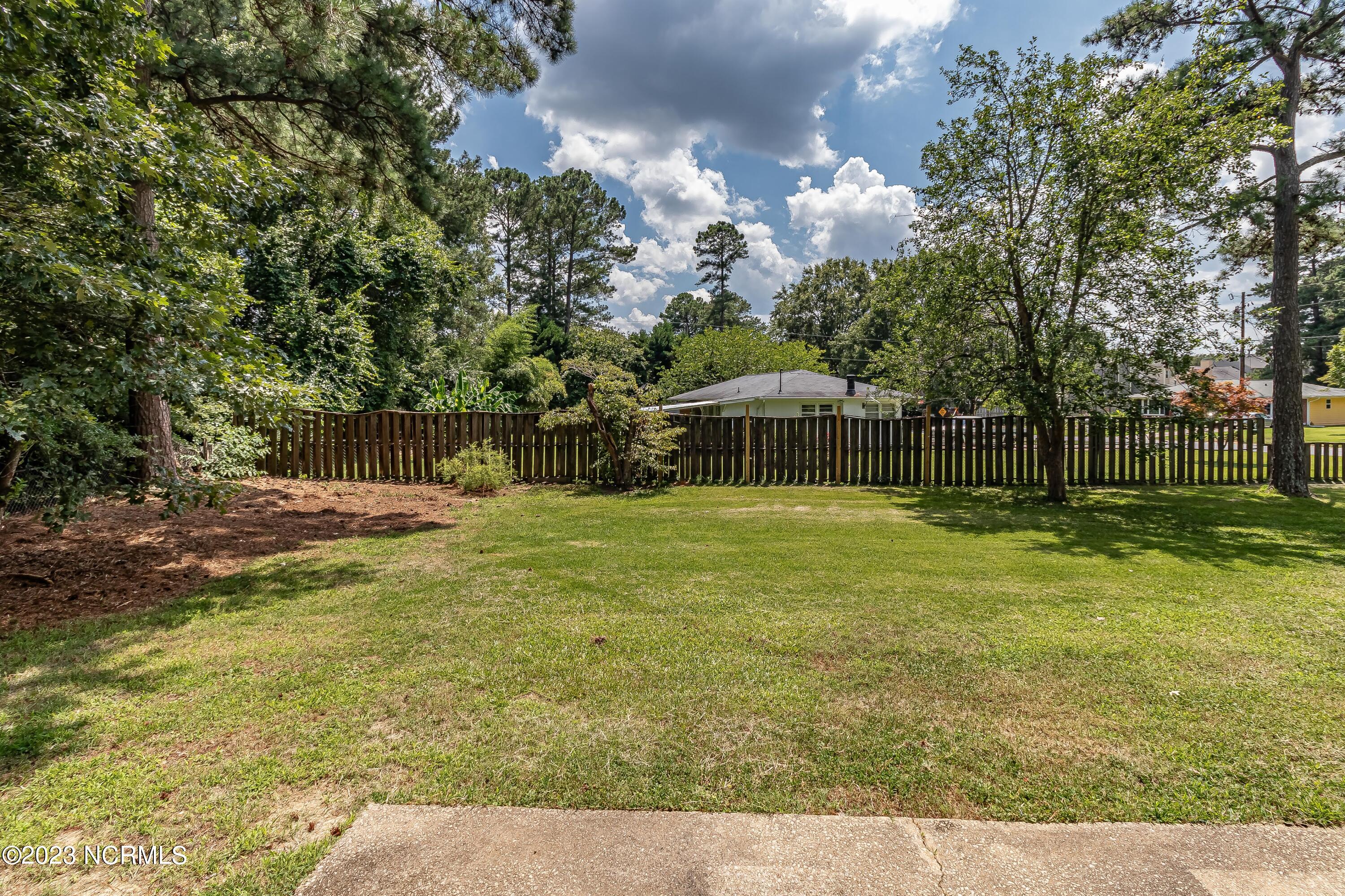 635 Winterlochen Road Raleigh, NC 27603 - Photo 10 of 28 IMG_7425