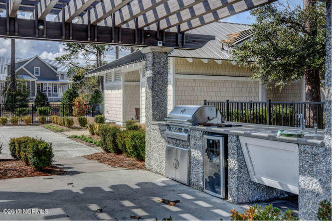 806 Midnight Channel Road Wilmington, NC 28403 - Photo 11 of 29 grill area