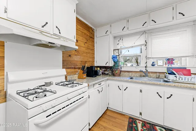 $100,000 | 800 South Washington Street, Abbeville, LA 70510