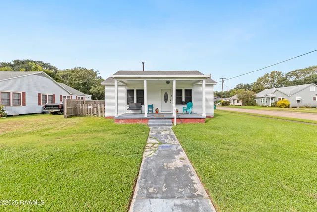 $100,000 | 800 South Washington Street, Abbeville, LA 70510