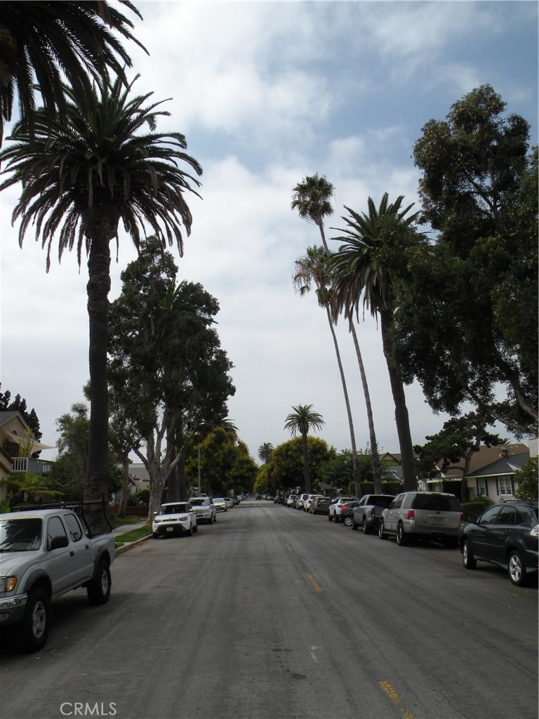 4124 East 5th Street Long Beach, CA 90814 - Photo 37 of 38 a view of a street