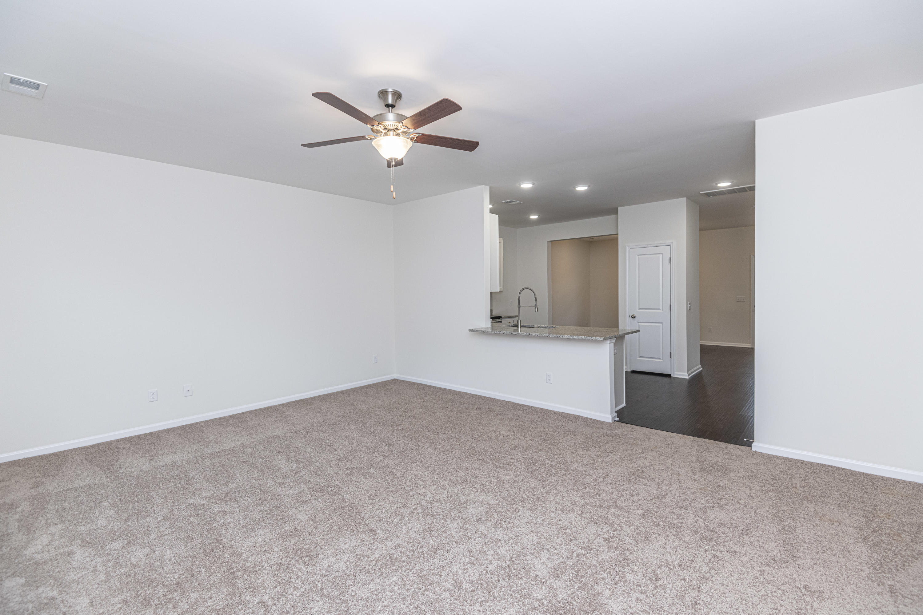 186 Woodward Road, Unit 103 Goose Creek, SC 29445 - Photo 13 of 27 DSC_5278